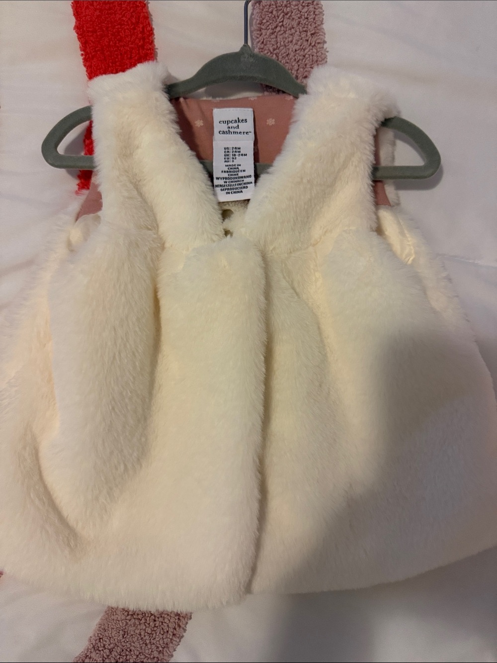cupcakes & cashmere Cream Faux Fur Kids Vest